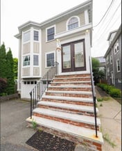 Spacious Coastal Townhome | Deck & Parking