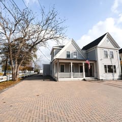 WaterAccess 5-Bed 2-Bath Retreat