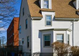 Boston Historical Urban Oasis - Image 2