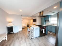 Charming Hyannis 3 Bed 2 Bath - Image 4