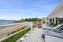 Coastal Charm: Lobster Château - Image 3