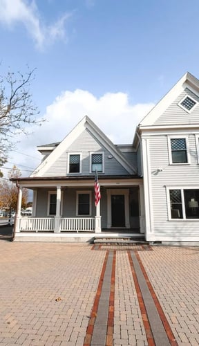 Charming Hyannis 3 Bed 2 Bath