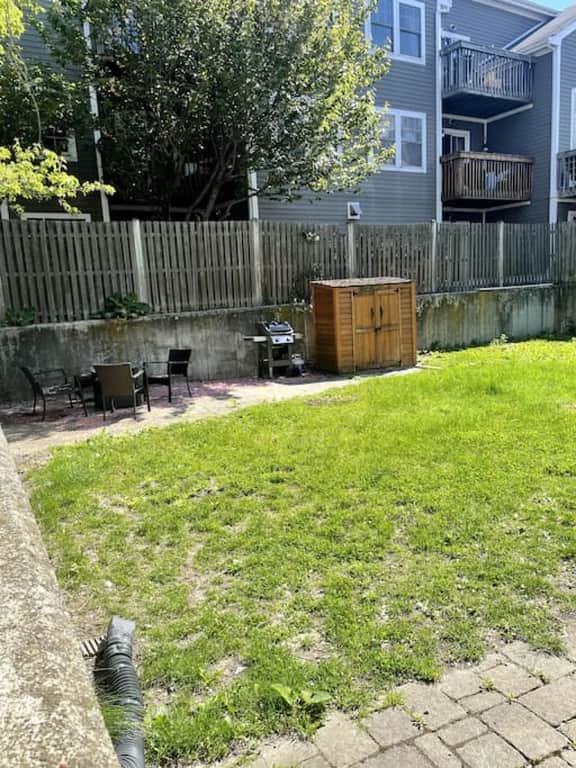 Lovely Two Bedroom Condo in South Boston - Image 4