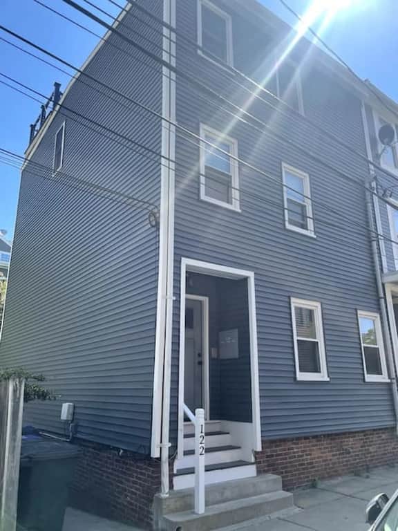 Lovely Two Bedroom Condo in South Boston - Image 2