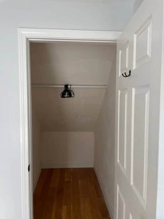 Queen Bed |Boston|RM 3 - Image 3