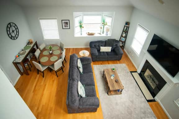 Spacious Coastal Townhome | Deck & Parking - Image 2