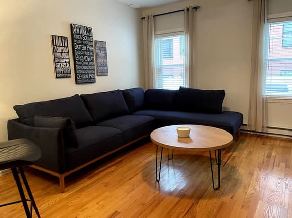 Lovely Two Bedroom Condo in South Boston - Image 1