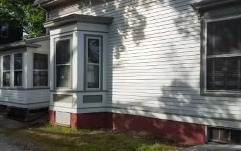 Exterior Bay Window and Siding After Waze Work
