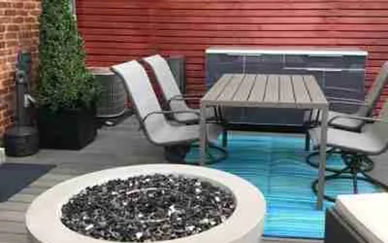 Finished backyard, fence and deck