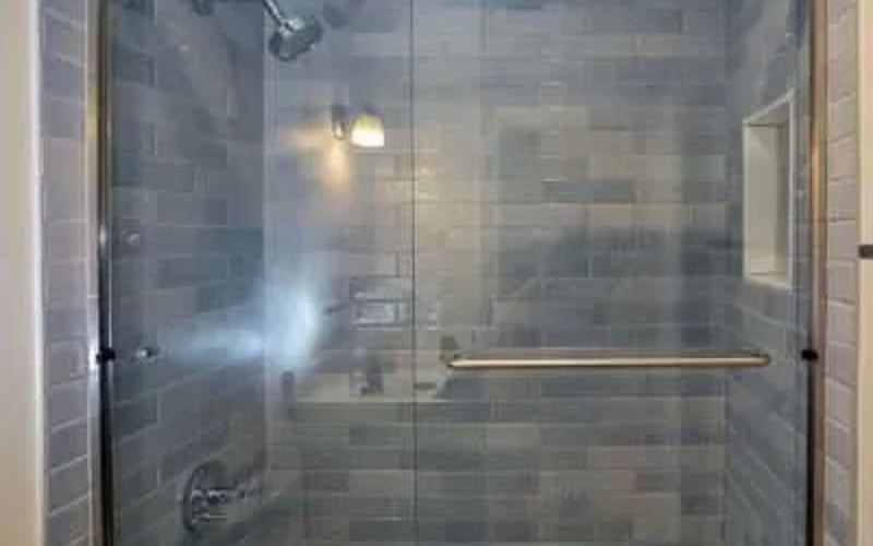 Beautiful Tub and Shower