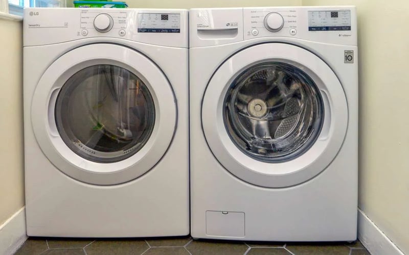 LAUNDRY Remodel by WAZE Development